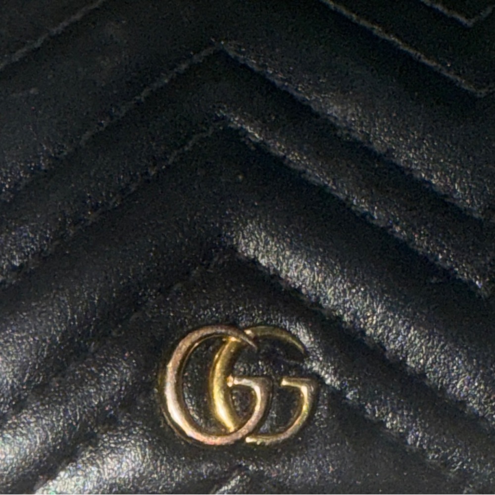 Gucci GG Marmont 2.0 Black Leather Card Case with Gold Accent - Picture 2 of 5
